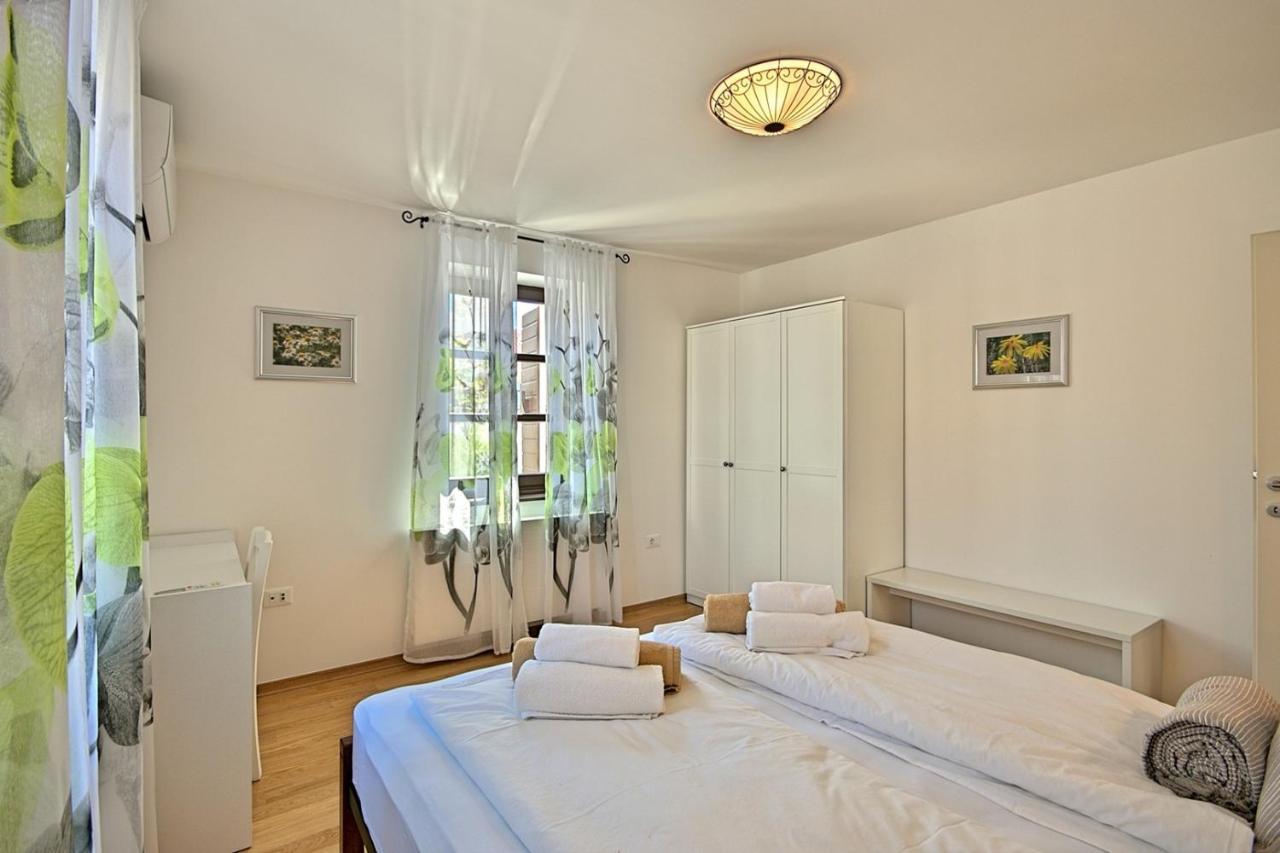 Luxury Stone Villa Zanelli Ližnjan エクステリア 写真