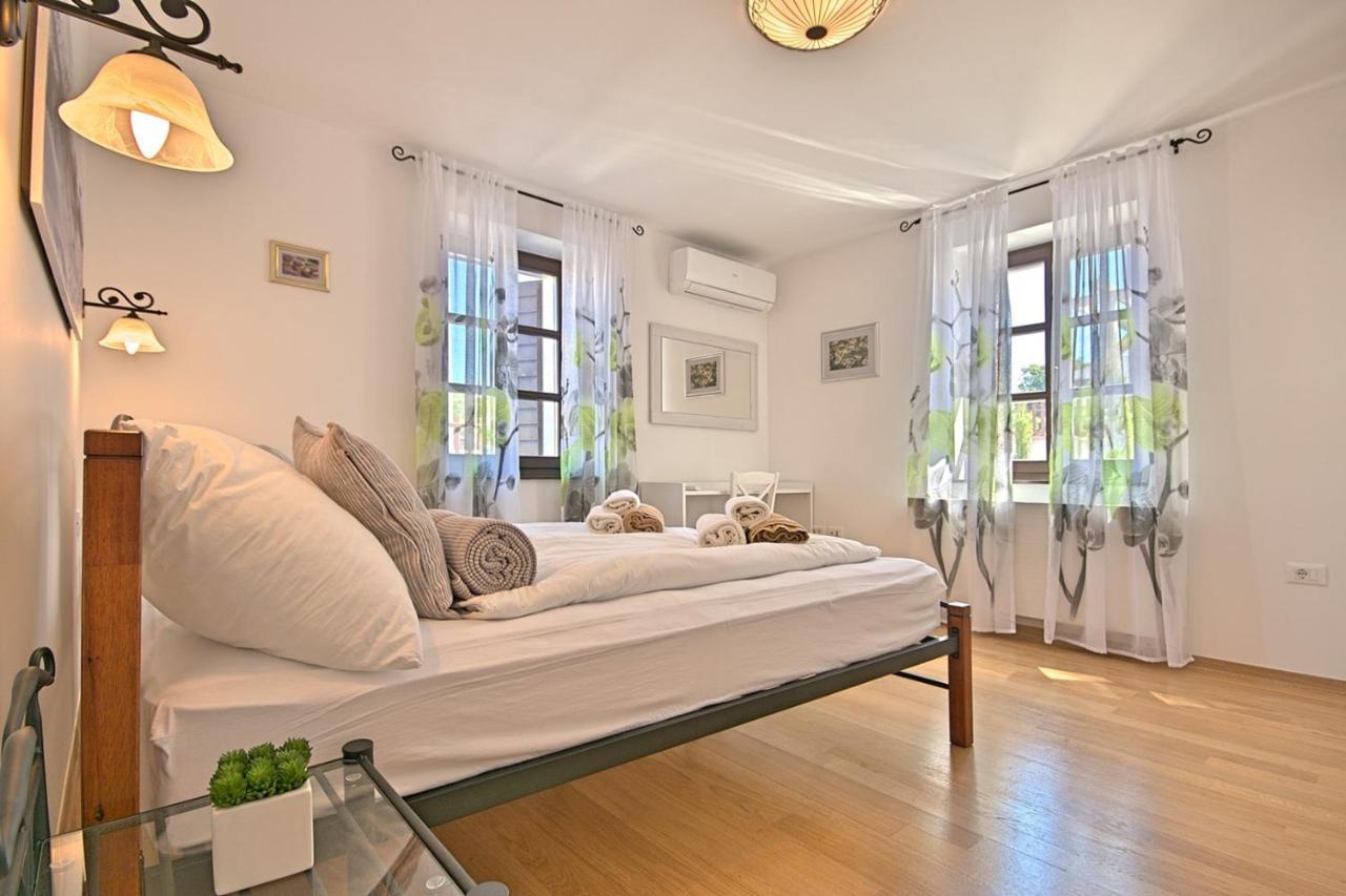 Luxury Stone Villa Zanelli Ližnjan エクステリア 写真