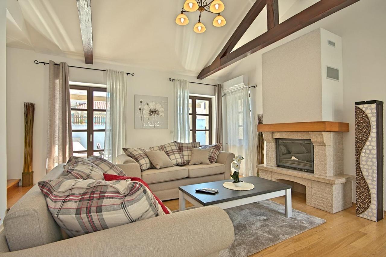 Luxury Stone Villa Zanelli Ližnjan エクステリア 写真