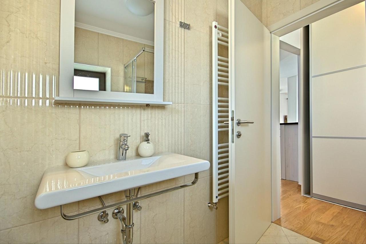 Luxury Stone Villa Zanelli Ližnjan エクステリア 写真
